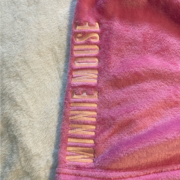 Disney Minnie Mouse Fuzzy Pink Lounge Shorts Women Size XL - Picture 4 of 9